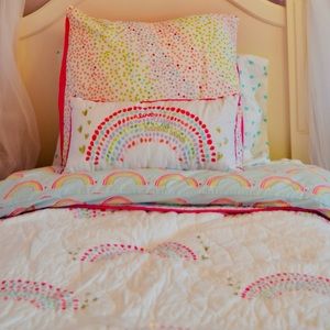 Pottery Barn Kids Rainbow Quilt, Twin